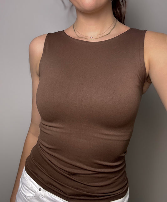 Boat Neck Tank